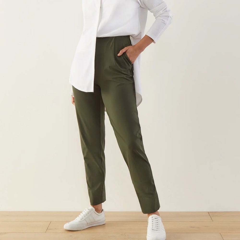 ADAY Turn It Up Tapered Pant in Moss Green